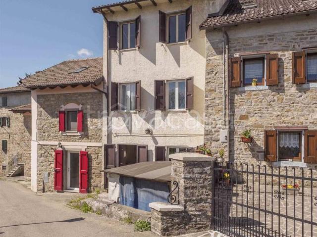 Casa indipendente in vendita a Frassinoro