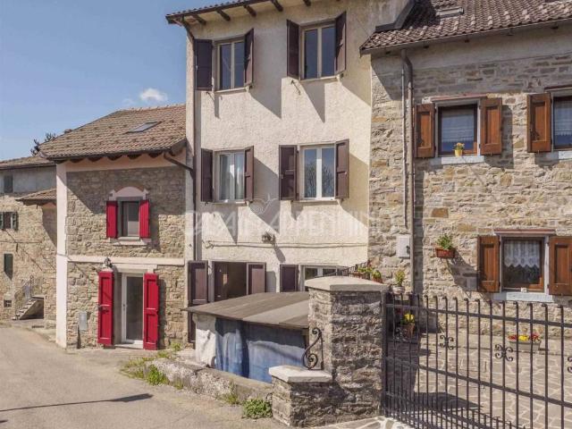 Casa indipendente in vendita a Frassinoro MO