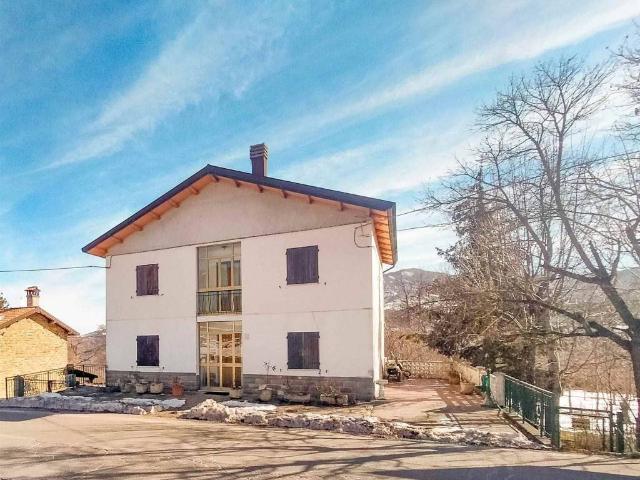 Casa indipendente in vendita a Frassinoro MO