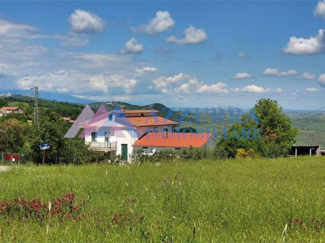 Casa indipendente in vendita a Fresagrandinaria