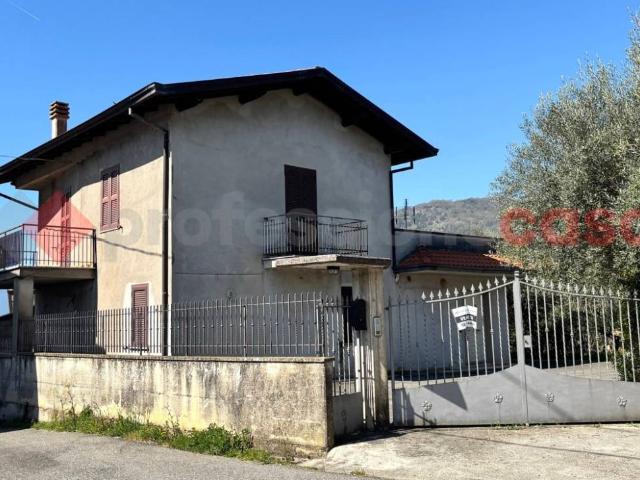 Casa indipendente in vendita a Fumone FR