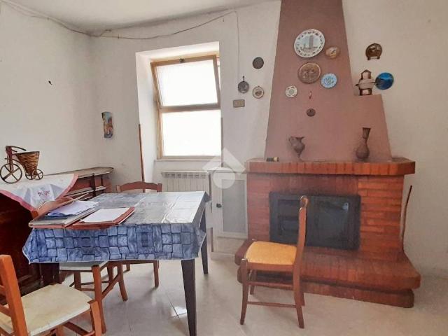 Casa indipendente in vendita a Fumone FR
