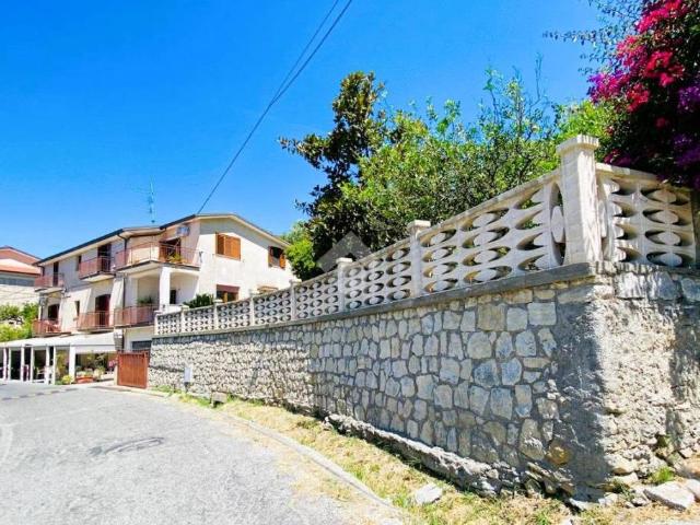 Casa indipendente in vendita a Fuscaldo via s. Croce, Scarcelli