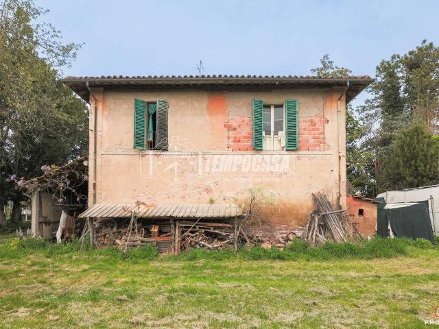 Casa indipendente in vendita a Imola