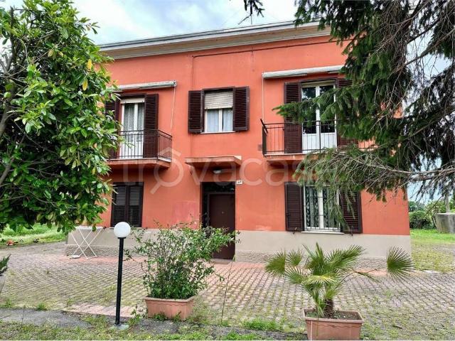 Casa indipendente in vendita a Imola