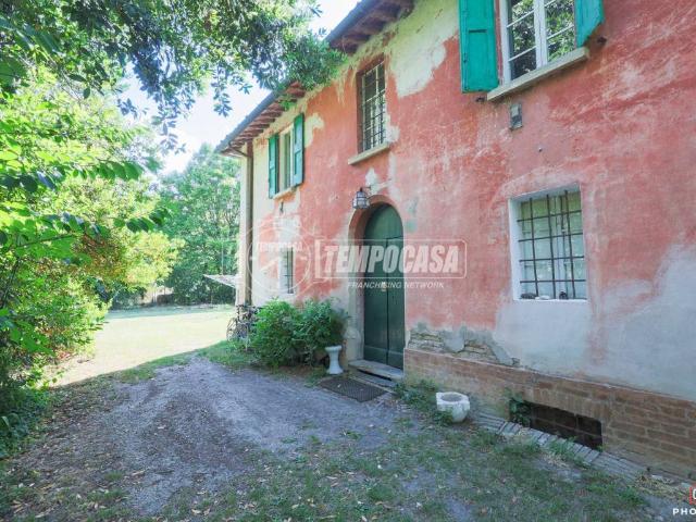 Casa indipendente in vendita a Imola BO