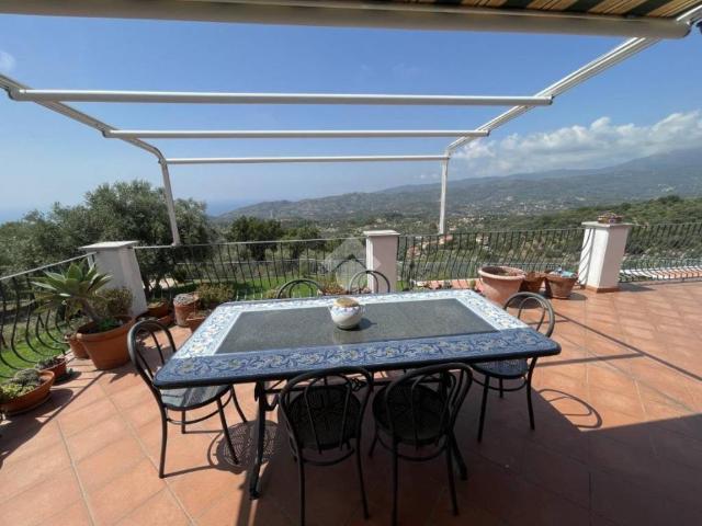 Casa indipendente in vendita a Imperia IM