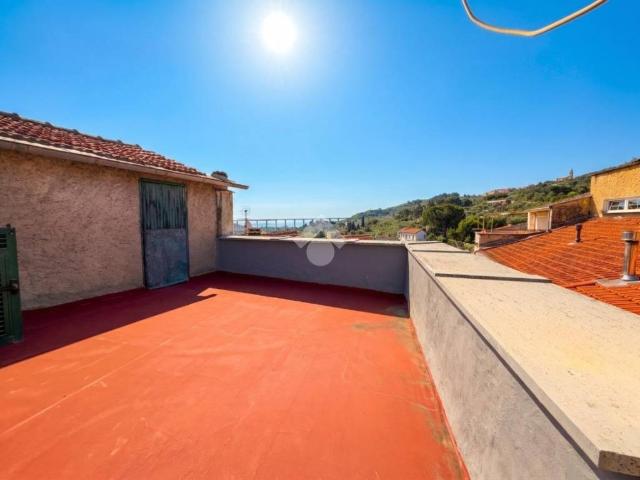 Casa indipendente in vendita a Imperia IM