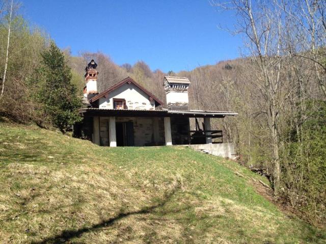 Casa indipendente in vendita a Intragna VB