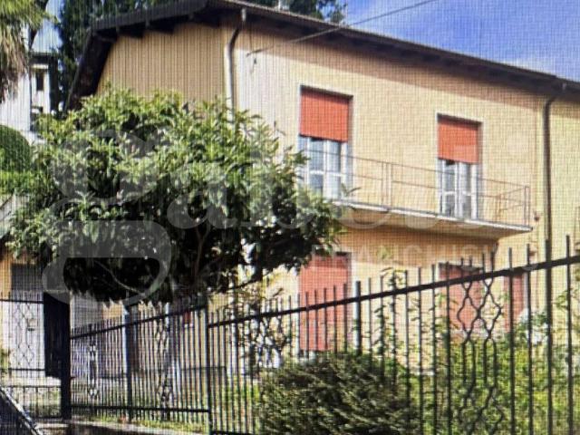 Casa indipendente in vendita a Inverigo CO