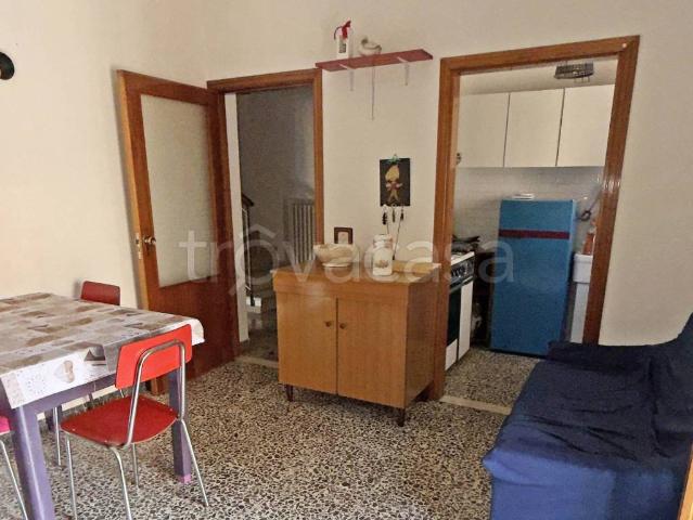 Casa indipendente in vendita a Isola del Piano via Regina Elena, 4