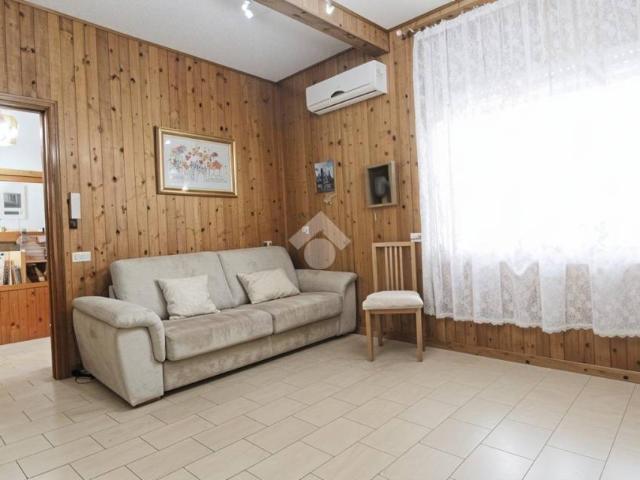 Casa indipendente in vendita a Isola di Capo Rizzuto via Berna, 25