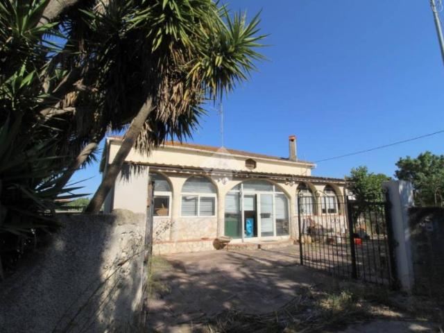 Casa indipendente in vendita a Isola di Capo Rizzuto via dei Bucaneve