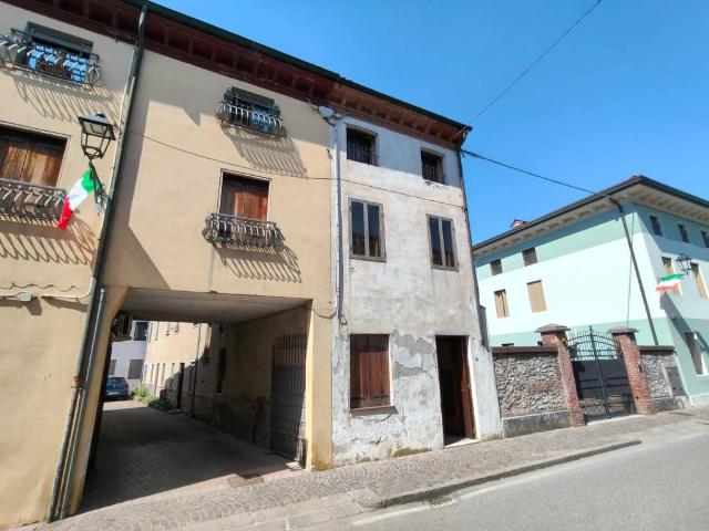 Casa indipendente in vendita a Isola Vicentina VI