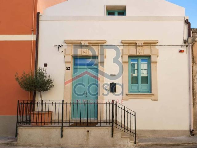 Casa indipendente in vendita a Ispica RG