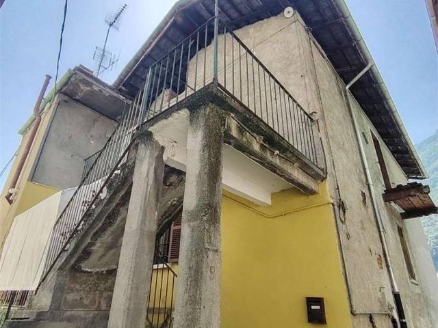 Casa indipendente in vendita a Issogne AO