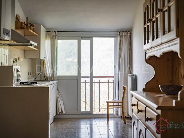 Casa indipendente in vendita a Onzo