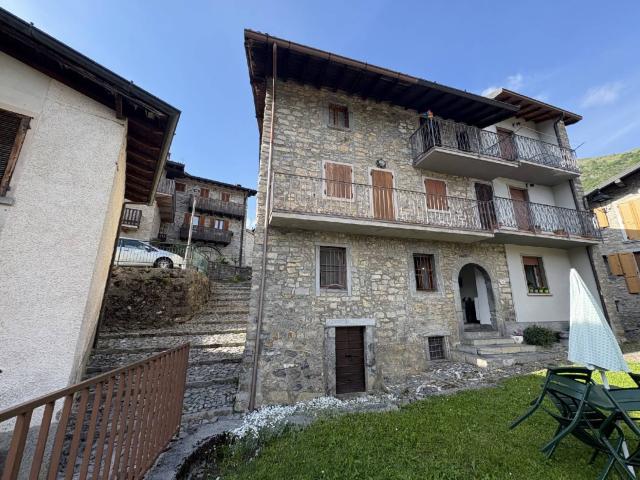 Casa indipendente in vendita a Oneta, Cantoni