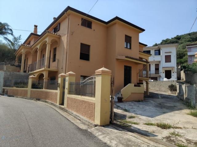 Casa indipendente in vendita a Onifai via De Gasperi