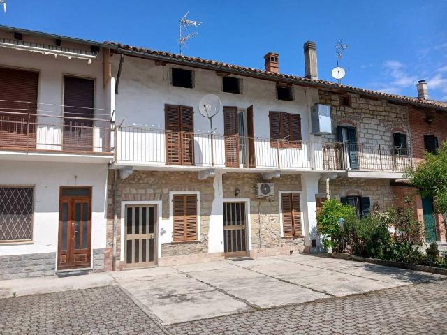 Casa indipendente in vendita a Odalengo Grande AL