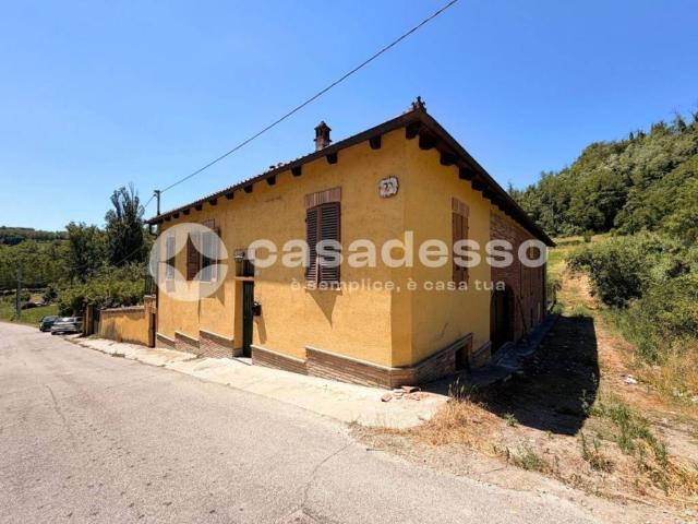 Casa indipendente in vendita a Odalengo Grande AL