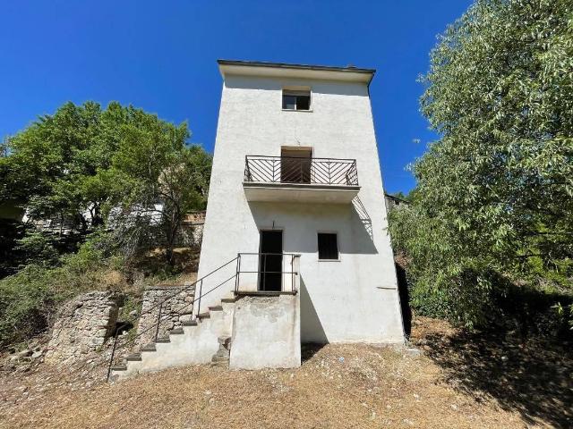 Casa indipendente in vendita a Ofena