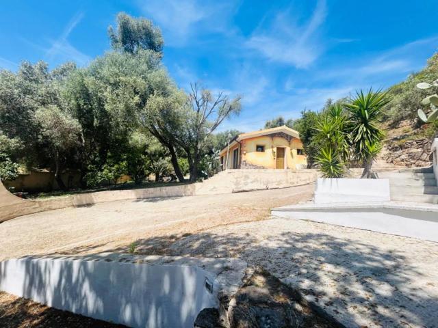 Casa indipendente in vendita a Olbia