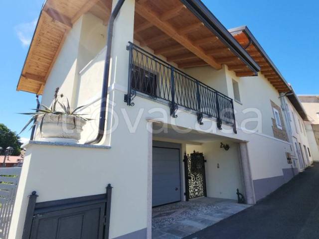 Casa indipendente in vendita a Oleggio