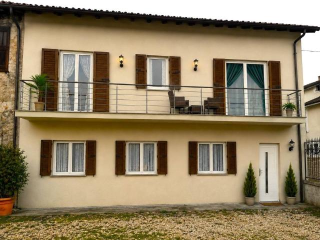 Casa indipendente in vendita a Olginate LC