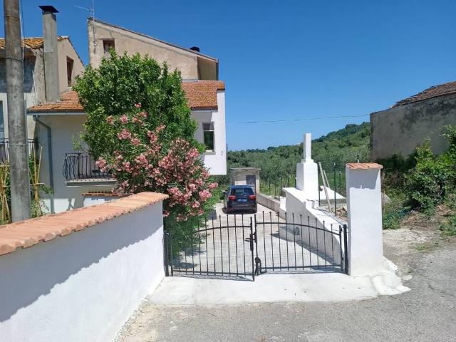 Casa indipendente in vendita a Ortona CH