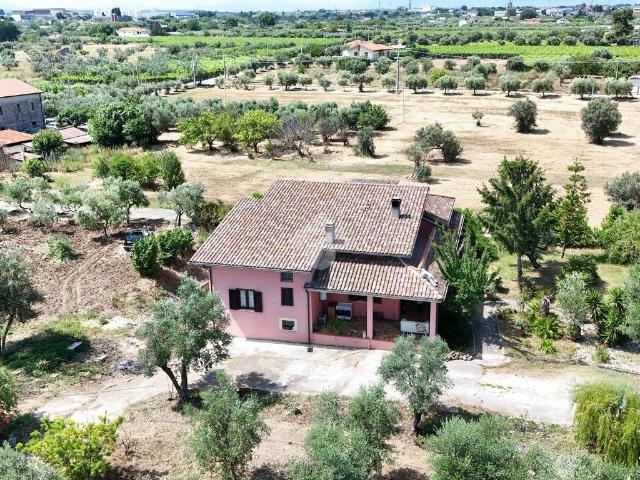 Casa indipendente in vendita a Ortona CH