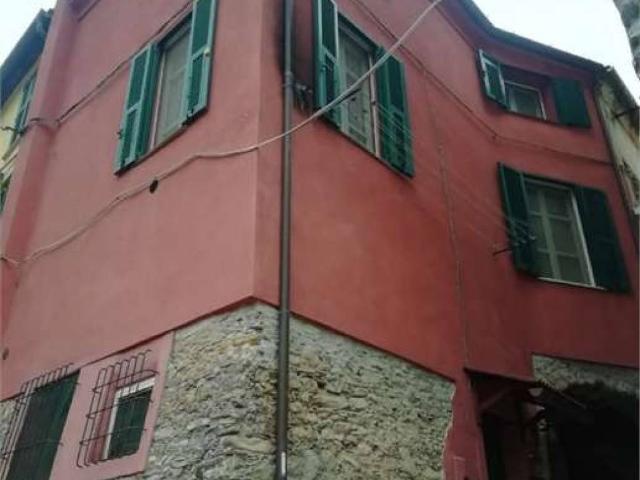 Casa indipendente in vendita a Ortovero SV