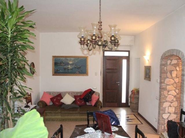 Casa indipendente in vendita a Orvieto TR