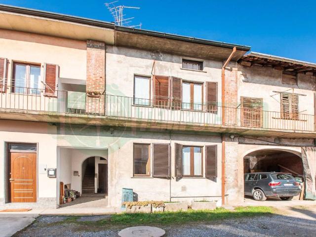 Casa indipendente in vendita a Origgio VA