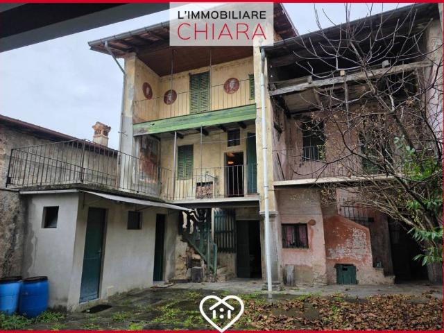 Casa indipendente in vendita a Orino VA