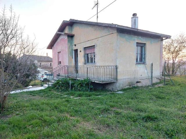 Casa indipendente in vendita a Ostra AN