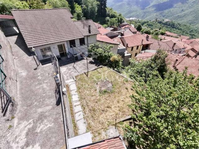 Casa indipendente in vendita a Ottano, Pornassio