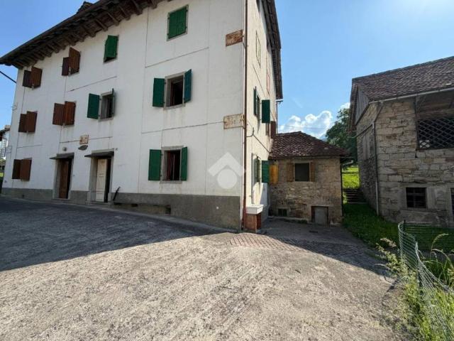 Casa indipendente in vendita a Ovaro UD