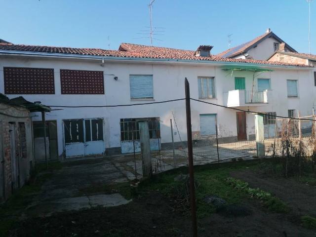 Casa indipendente in vendita a Oviglio AL