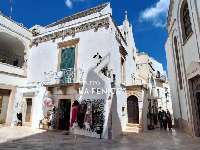 Casa indipendente in vendita a Locorotondo BA
