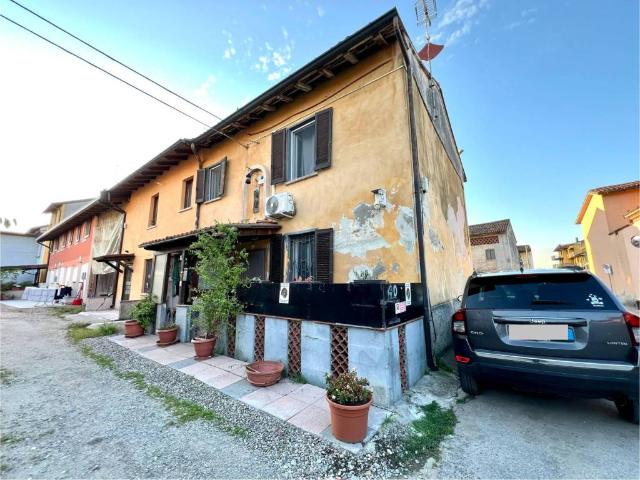 Casa indipendente in vendita a Lodi LO