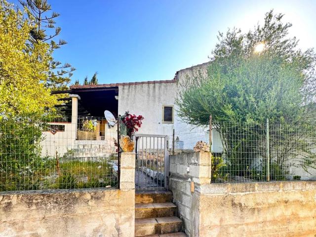 Casa indipendente in vendita a Loiri Porto San Paolo SS