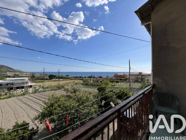 Casa indipendente in vendita a Longobardi CS