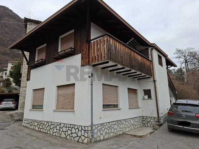 Casa indipendente in vendita a Longarone