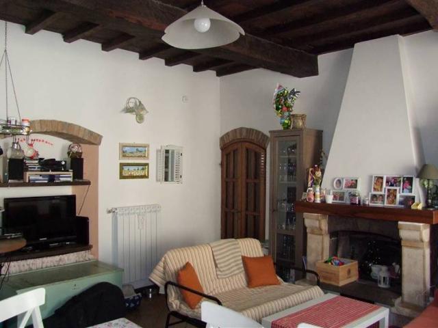 Casa indipendente in vendita a Londa FI