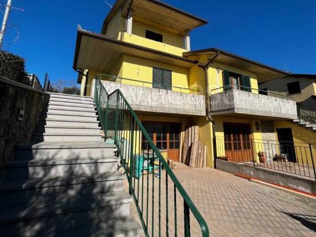Casa indipendente in vendita a Loro Ciuffenna, San Giustino Valdarno