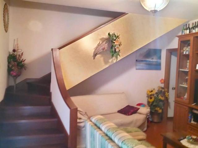Casa indipendente in vendita a Laterina Pergine Valdarno AR
