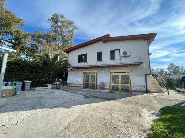 Casa indipendente in vendita a Latina LT