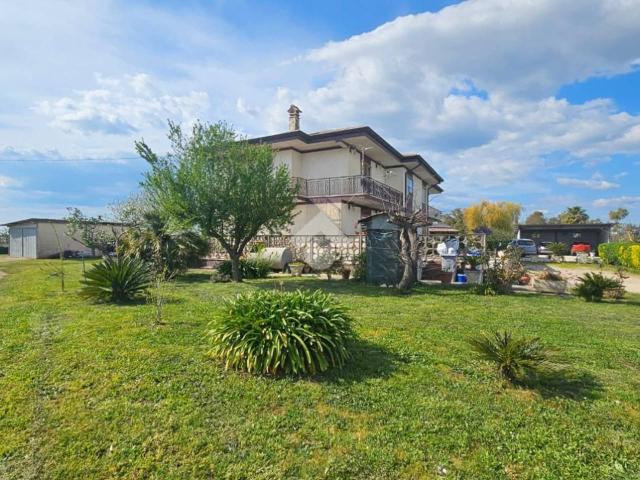 Casa indipendente in vendita a Latina