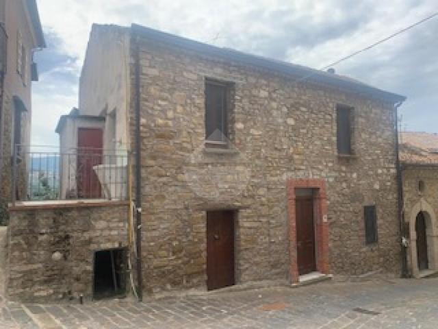 Casa indipendente in vendita a Laureana Cilento